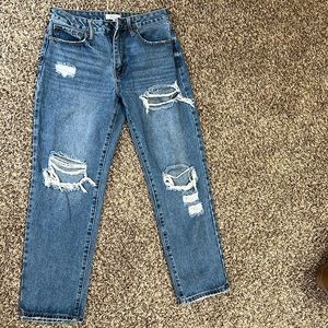 Super cute and comfortable forever 21 size 27 jeans!!